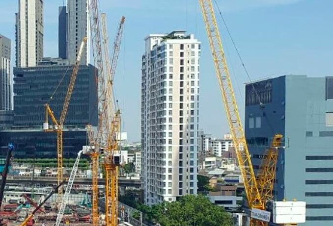 LARGE FLEET OF POTAIN LUFFING JIB CRANES SELECTED FOR INNOVATIVE SKYSCRAPER IN BANGKOK